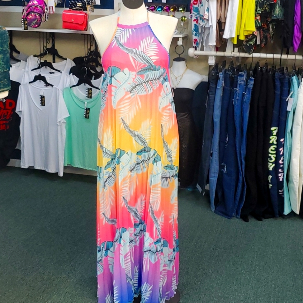 Beautiful Tropical🌺See Thru Pleated Halter Maxi